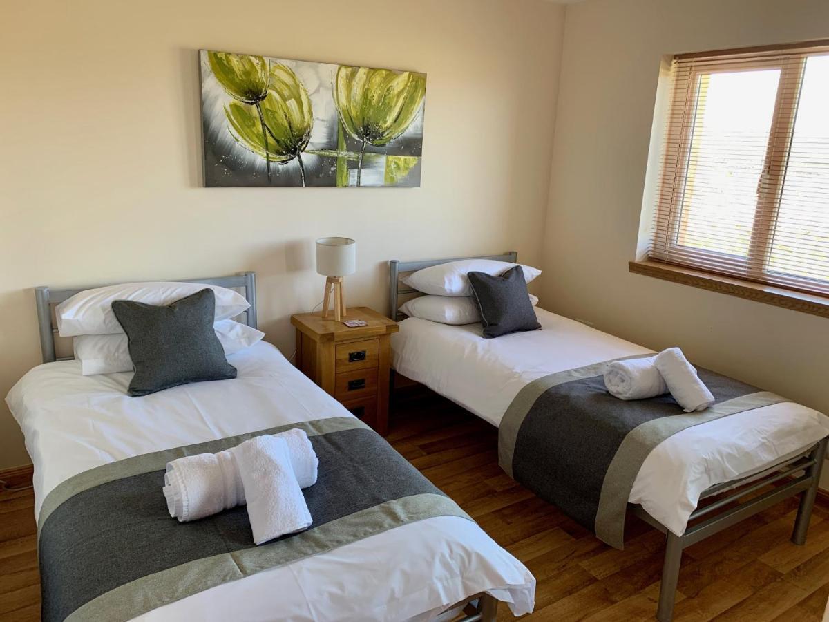 Eastbrae Cottages & Lodges สตรัมนิส ภายนอก รูปภาพ
